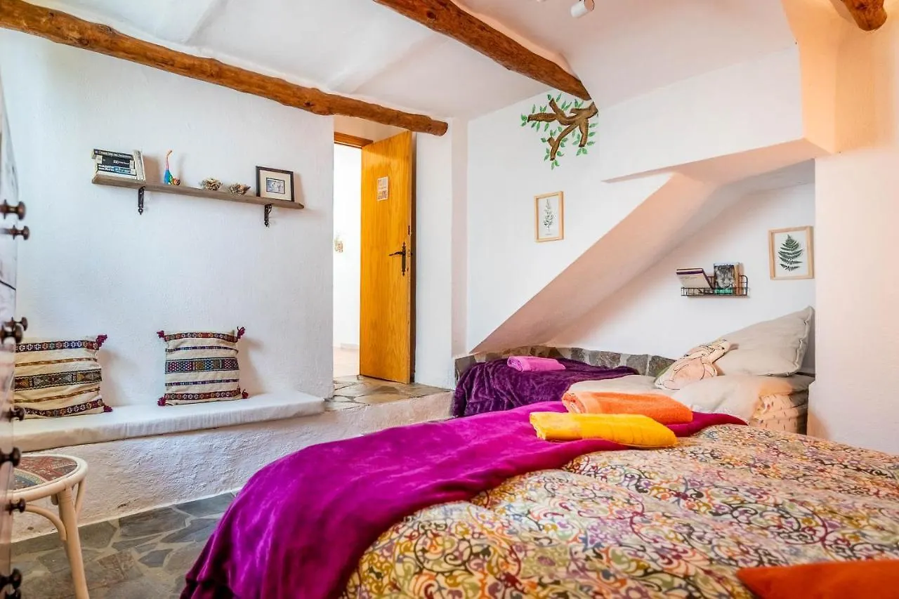 Alojamiento Rural Cuatro Estaciones Guest House Capileira 0*,  Spain
